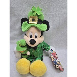Disney Store UK Exclusive Mickey Mouse St.Patrick's Day Holding Leprechaun- NWT